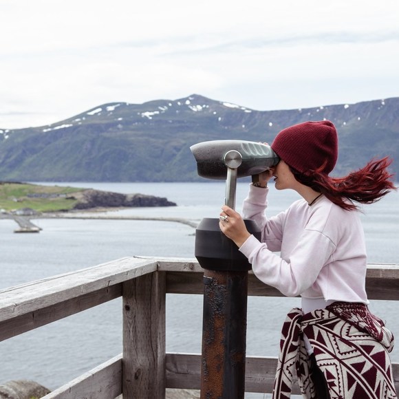 Meet your Posher, Monica - Picture 1 of 1